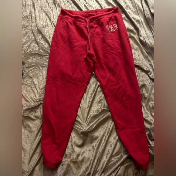 Pink gap two piece sweat suit size medium - Picture 2 of 2